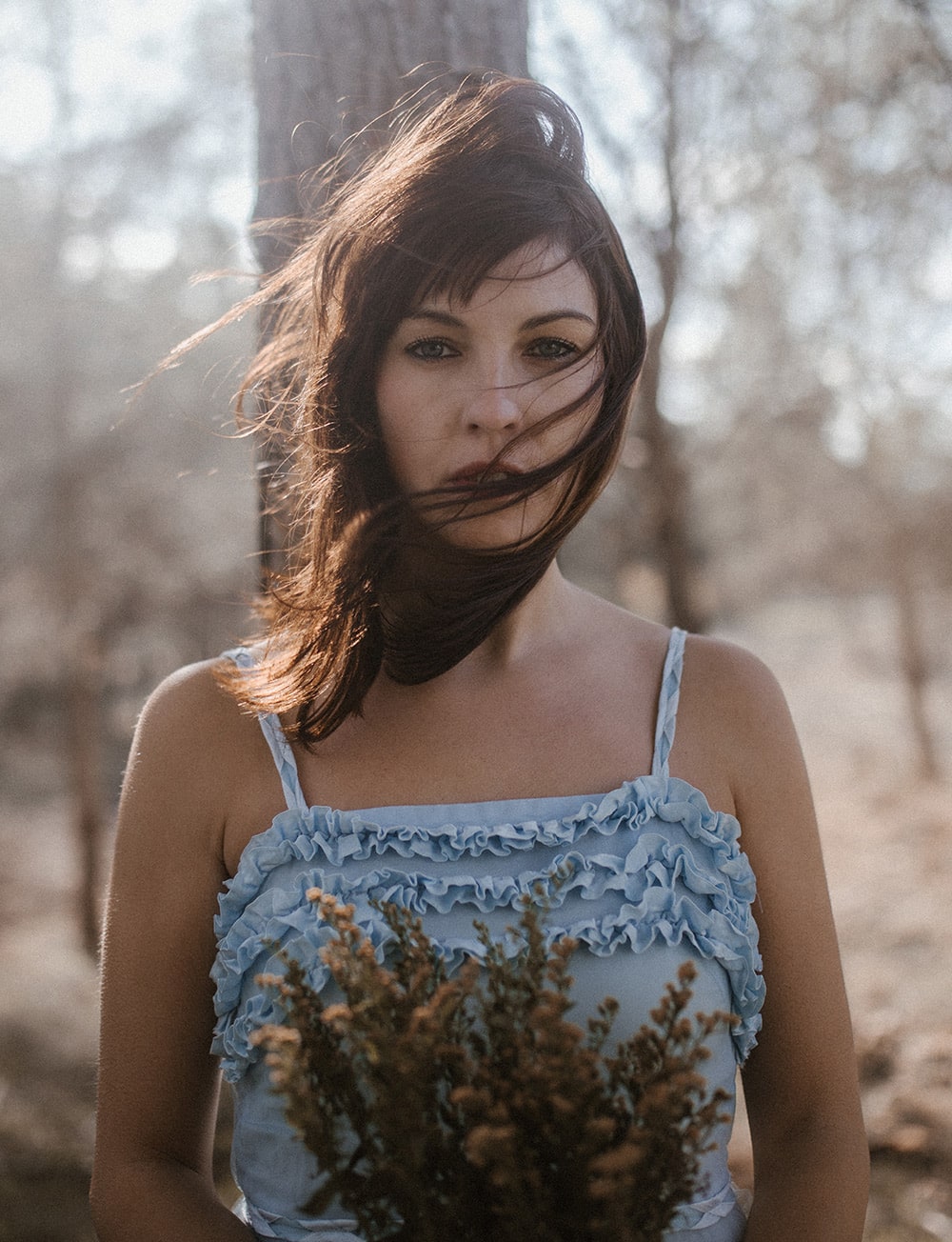 novia vintage en el bosque